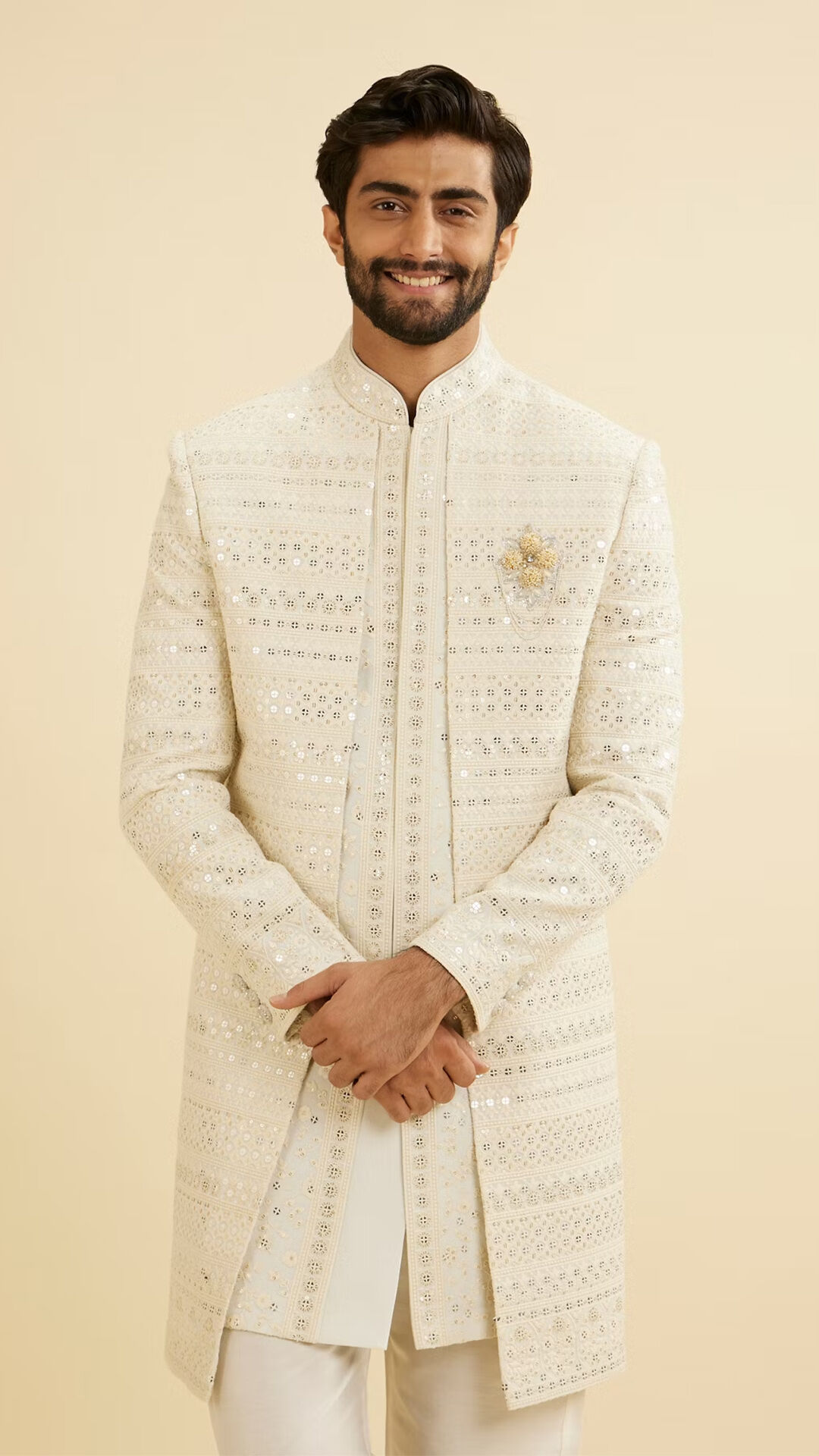 Man wearing a elegant sherwani for wedding